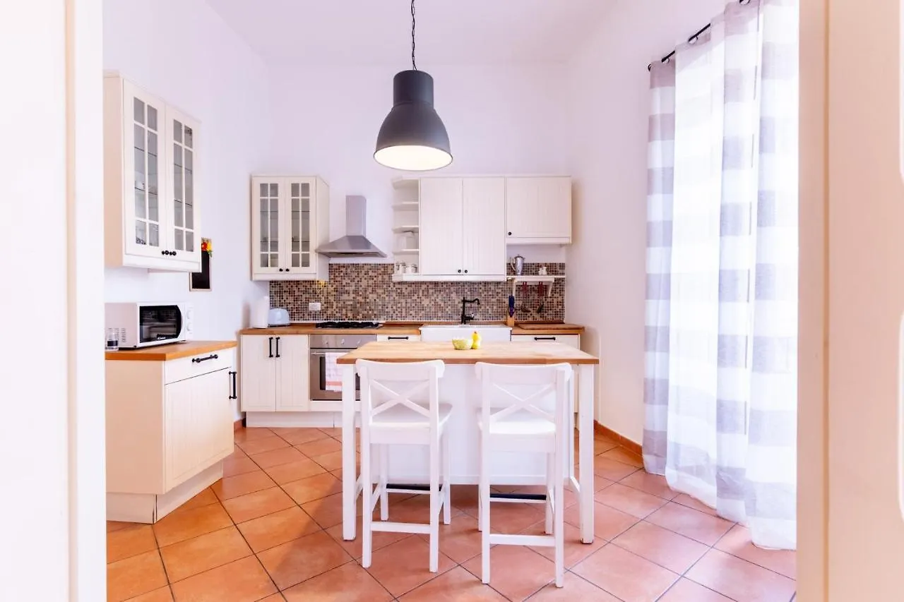 Viola'S Luxury House Apartment Palermo 0*,